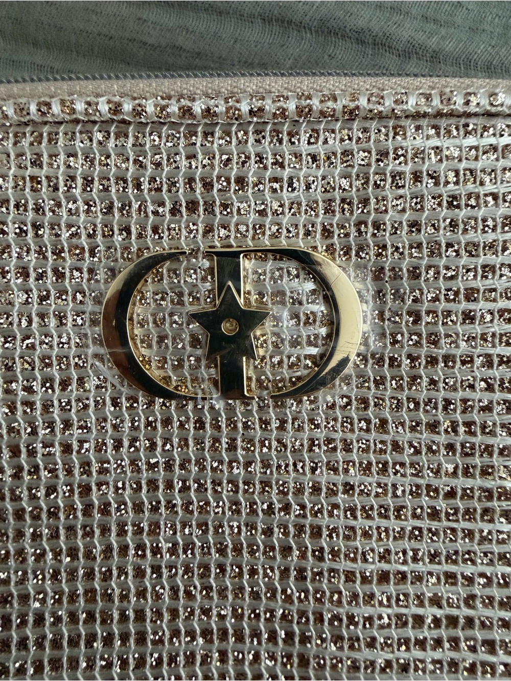 Dior beauty limited edition cosmetic bag - Picture 10 of 16